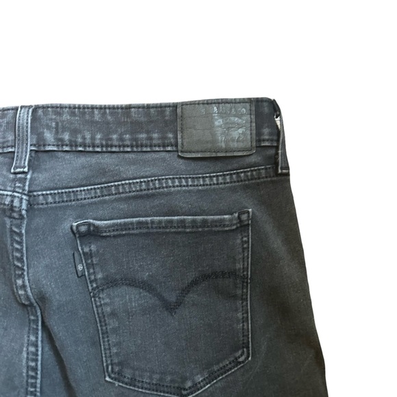 Levi’s Women’s 711 Black Skinny Jeans Size 32 - Picture 3 of 9